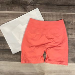Alphalete amplify shorts 4.5”
